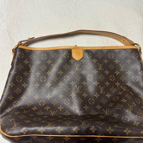 Authentic Delightful MM - Picture 2 of 12